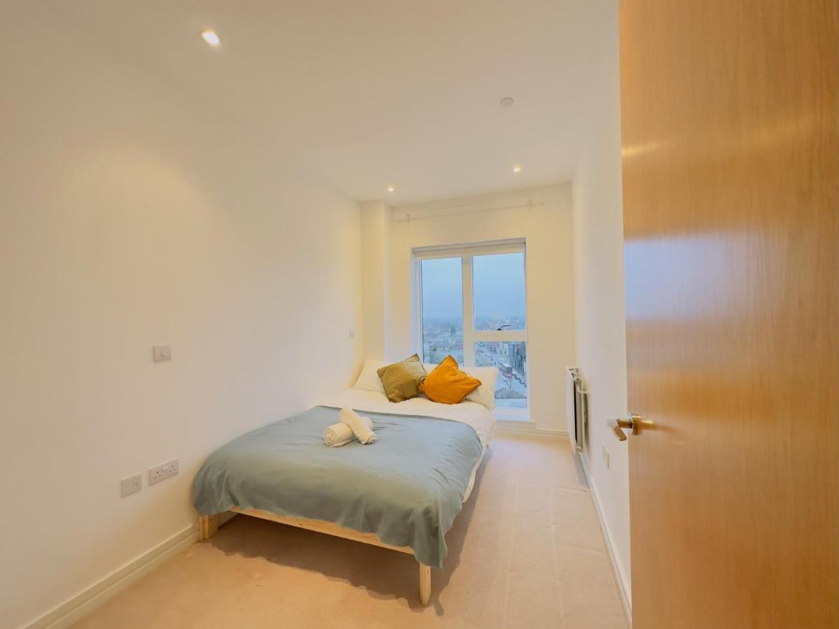 Luxurious Comfy Penthouse - Steps To East Croydon Train Station - Viewsアパートメント エクステリア 写真