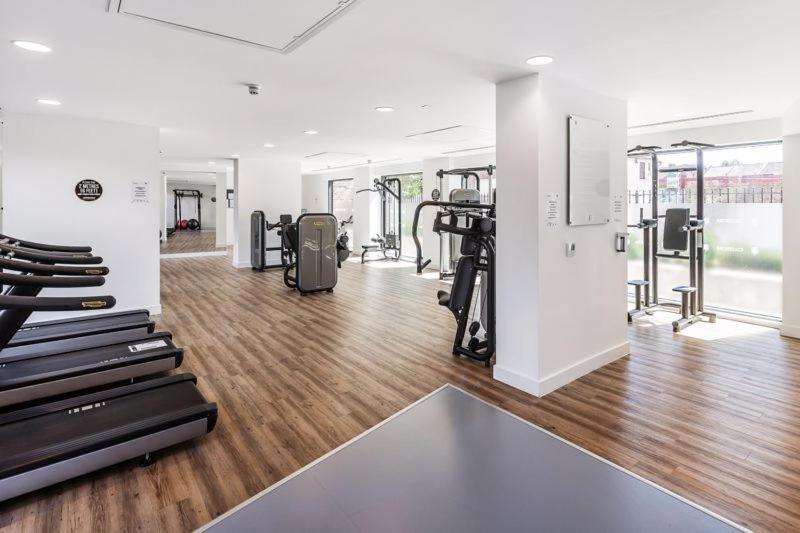 Luxurious Comfy Penthouse - Steps To East Croydon Train Station - Viewsアパートメント エクステリア 写真